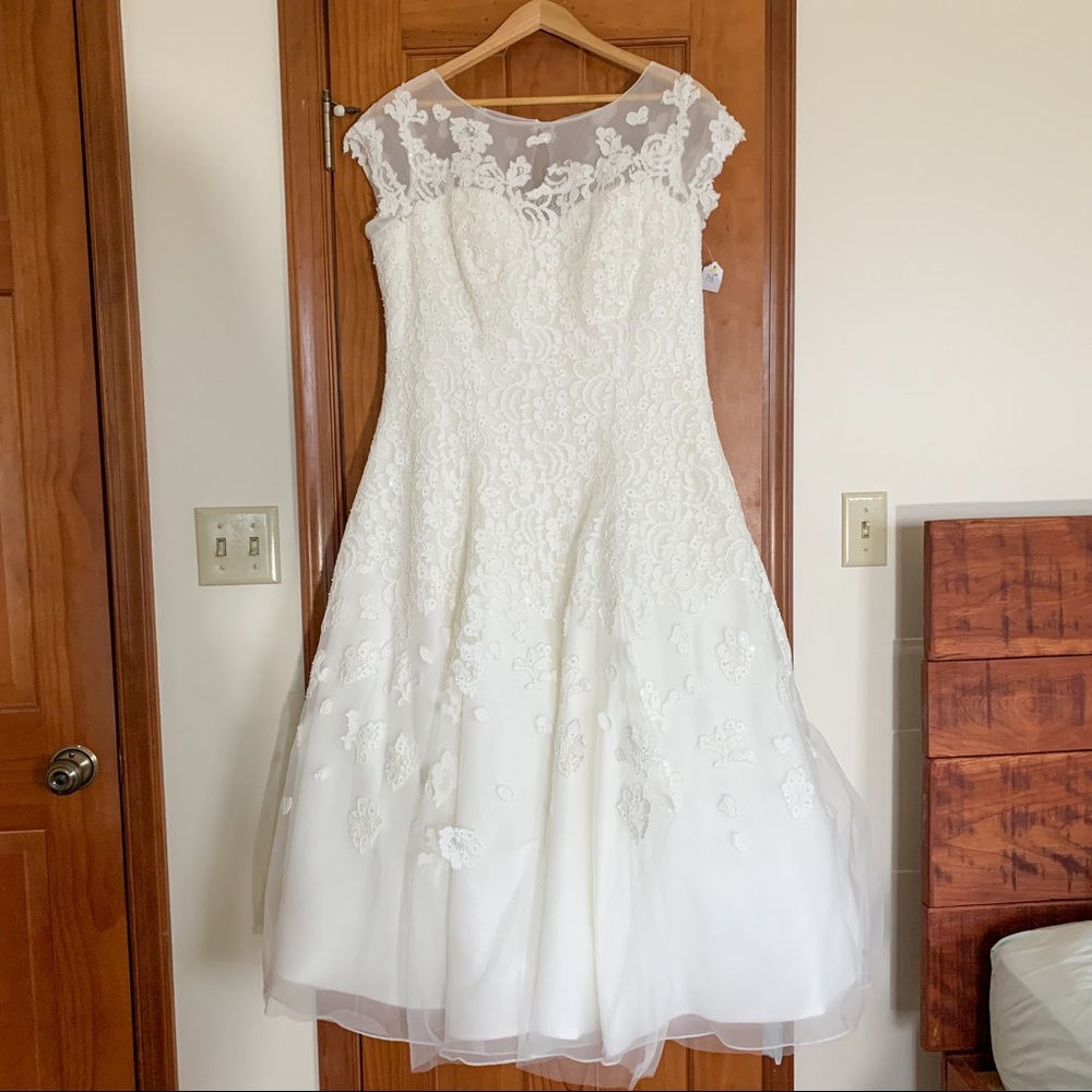 Size 16 Oleg Cassini Cap Sleeve Tea Length Wedding Dress